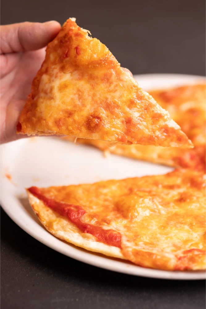 Pizza e menu della Sfizieria durante gli eventi del paese